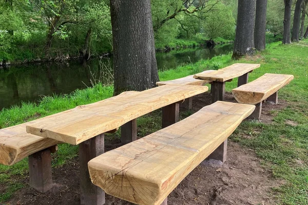 Sitzgruppe am Tuchenrasen ist fertig